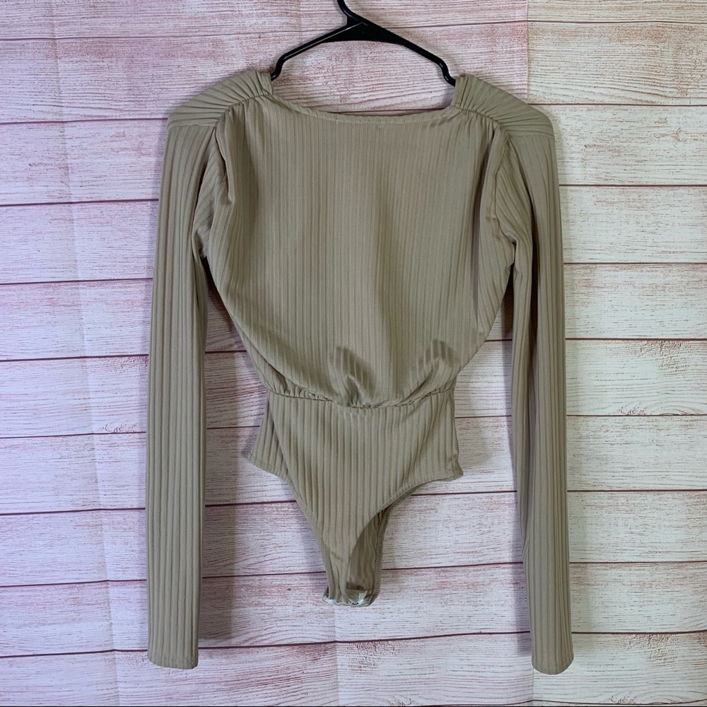 BooHoo Ribbed Bodysuit Size 0 - Picture 4 of 4